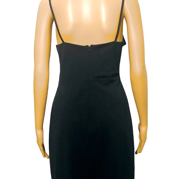 Elegant & Sleek Plunging V-Neck Dress – Worn Once! - Picture 3 of 8